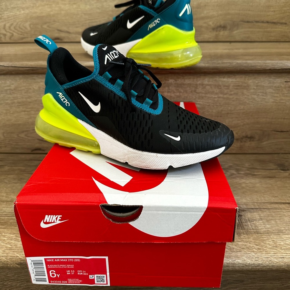 NIKE AIR MAX 270 BLACK/WHITE-BRIGHT SPRUCE - size 6Y